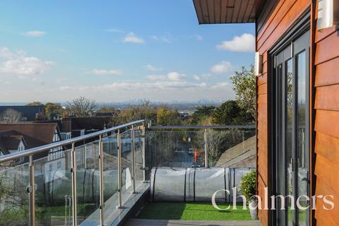 2 bedroom apartment for sale, High Street, Brentwood CM14