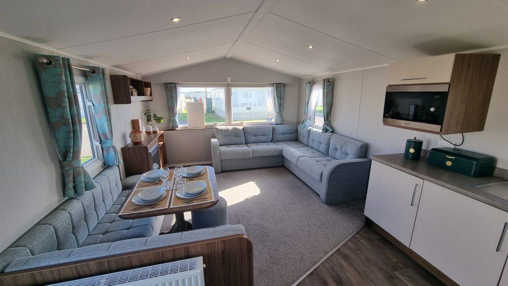 Seal Bay Resort - Willerby - Seasons - 2021 For