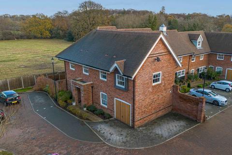 3 bedroom semi-detached house for sale, De Havilland Court, High Wycombe HP13