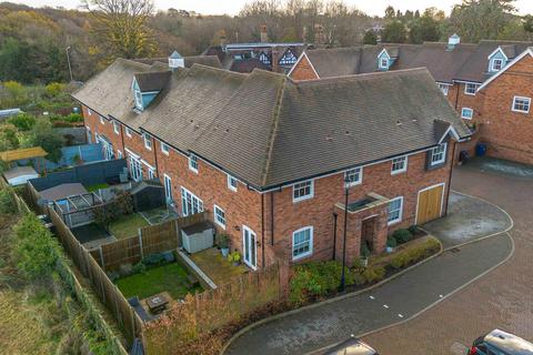 3 bedroom semi-detached house for sale, De Havilland Court, High Wycombe HP13