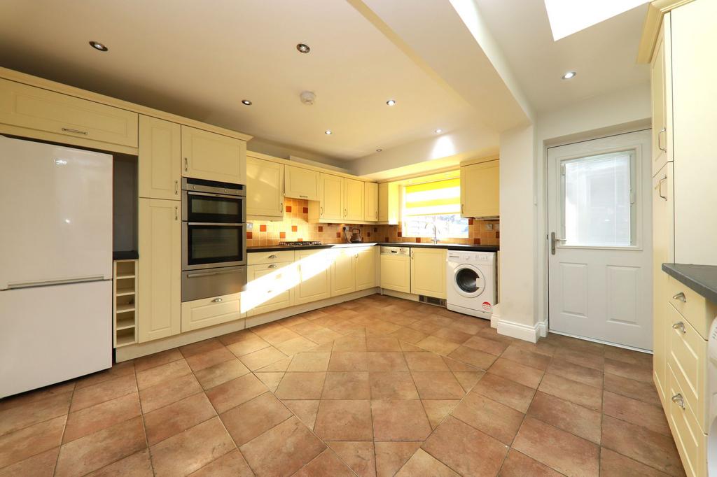 Kitchen (2)