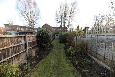 3 bedroom terraced house to rent, Ebury Road, Rickmansworth WD3