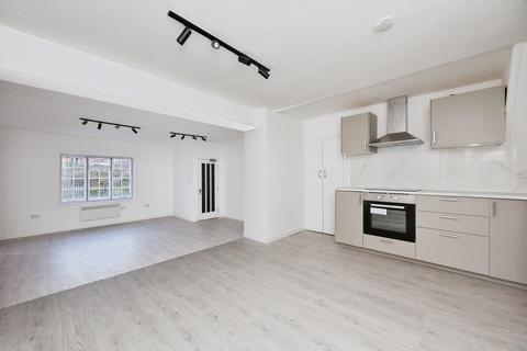 3 bedroom apartment for sale, The Street, Ashford, TN26 3