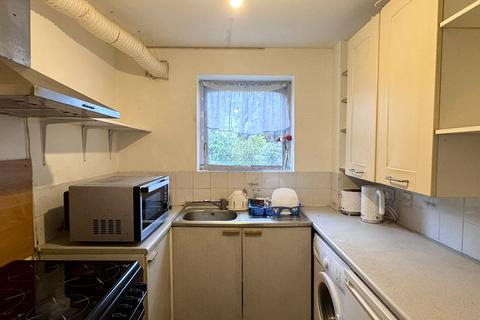 undefined, Beaulieu Close,  Hounslow, TW4