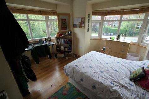 undefined, Shaw Lane, Leeds, LS6