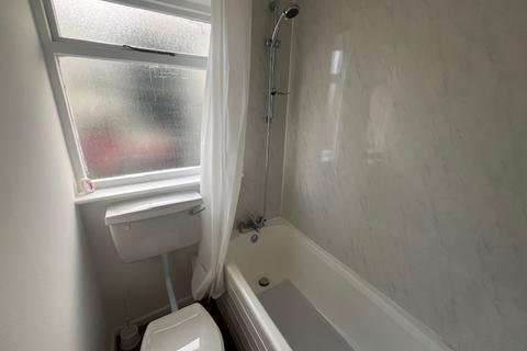 1 bedroom bungalow to rent, Gate Lane, Freshwater, Isle Of Wight, PO40