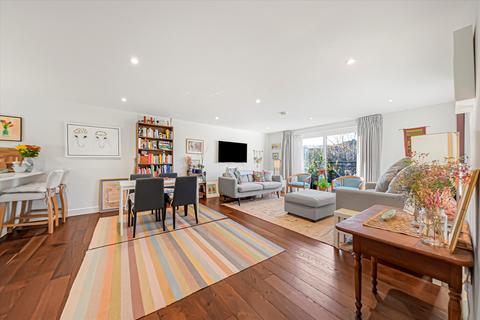 undefined, Beechcroft Avenue, London, NW11