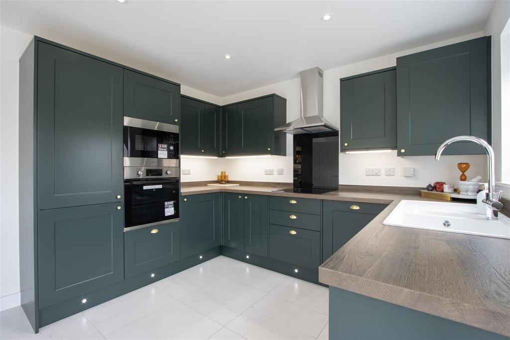Kitchen 1.jpg