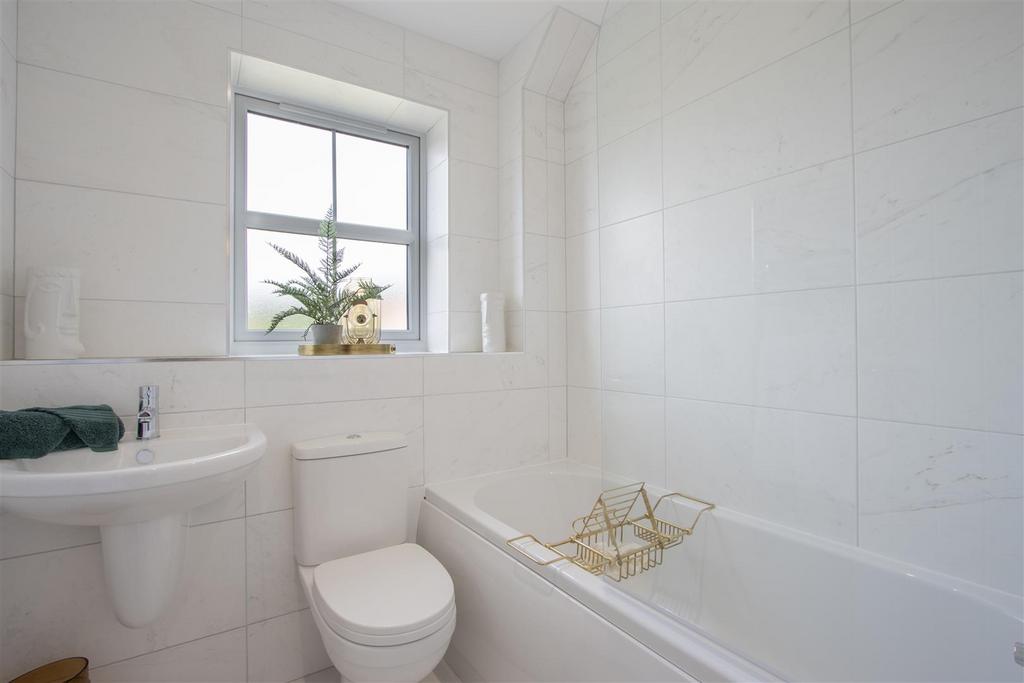 Family Bathroom.jpg