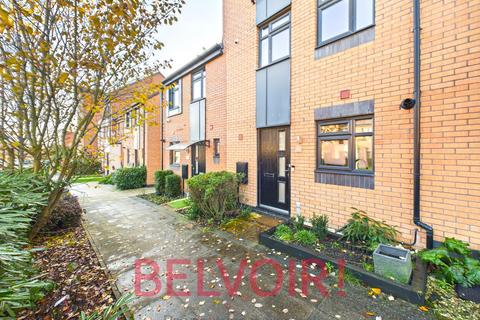 4 bedroom townhouse to rent, Kiln View, Hanley, Stoke-on-Trent, ST1
