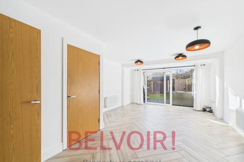 4 bedroom townhouse to rent, Kiln View, Hanley, Stoke-on-Trent, ST1