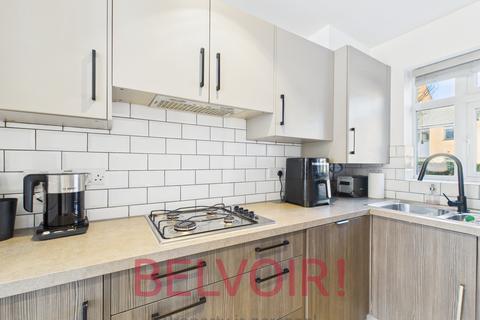 4 bedroom townhouse to rent, Kiln View, Hanley, Stoke-on-Trent, ST1