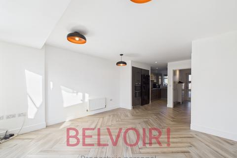 4 bedroom townhouse to rent, Kiln View, Hanley, Stoke-on-Trent, ST1