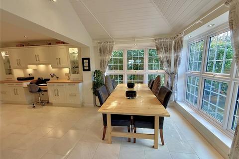 3 bedroom end of terrace house for sale, Paddock Gardens, Lymington, SO41