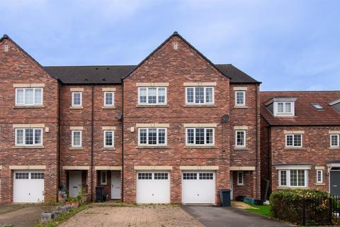 4 bedroom terraced house to rent, Academy Drive, Dringhouses, York, YO24 1UJ