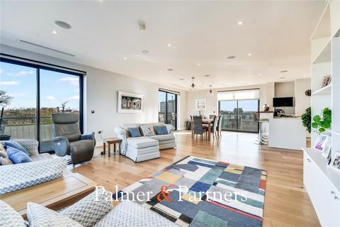 undefined, New London Road, Essex CM2