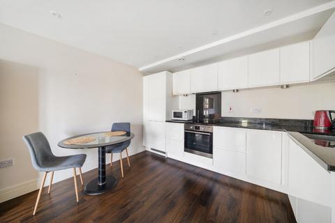 1 bedroom flat for sale, Gutenberg Court, London, SE1
