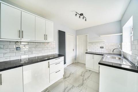 3 bedroom terraced house to rent, Bittenham Close, Stone, HP17