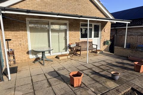 2 bedroom bungalow for sale, St Andrews Place, Melton, IP12