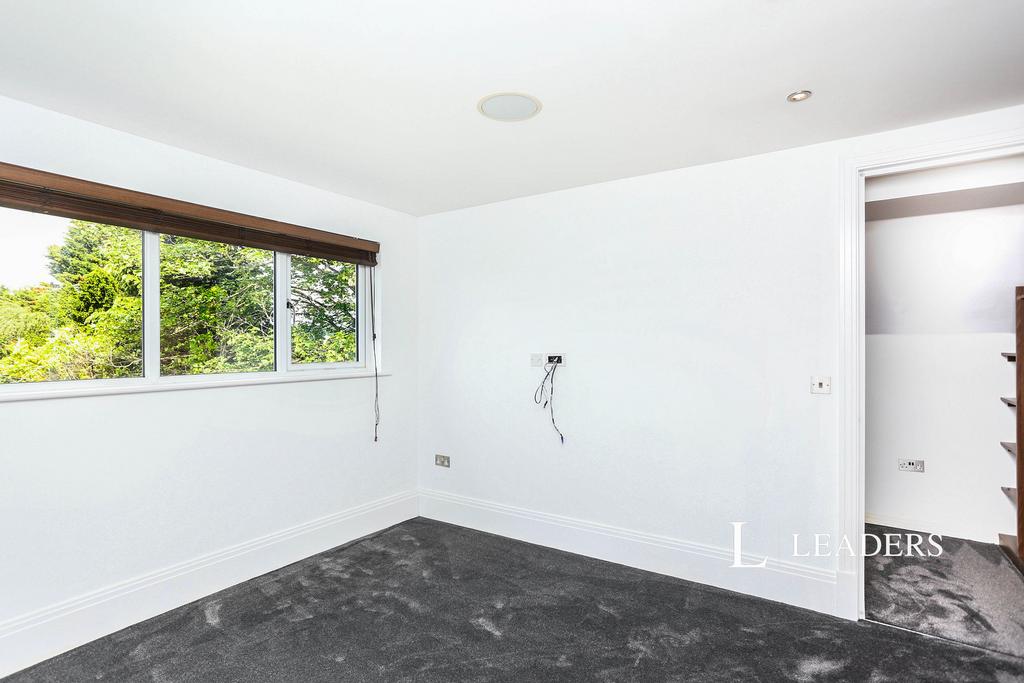 Main Bedroom