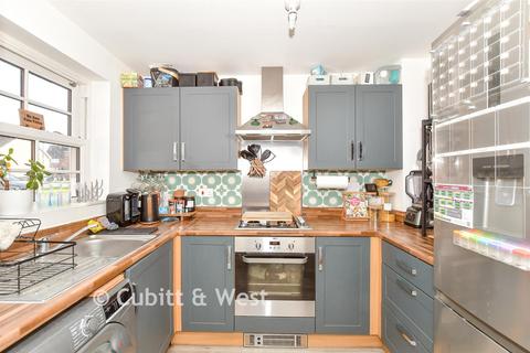2 bedroom semi-detached house for sale, Pakenham Road, Waterlooville, Hampshire