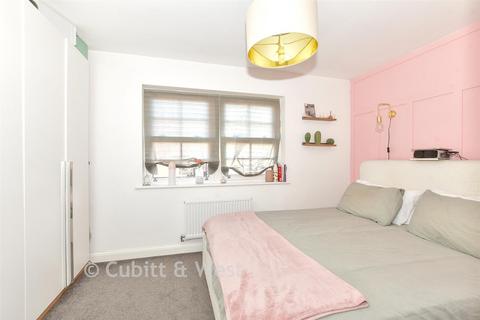 2 bedroom semi-detached house for sale, Pakenham Road, Waterlooville PO7