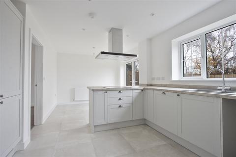 4 bedroom detached house for sale, Hawthorne Meadows, Chesterfield Rd, Barlborough