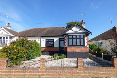2 bedroom semi-detached bungalow to rent, Mornington Crescent, Hadleigh, Hadleigh,