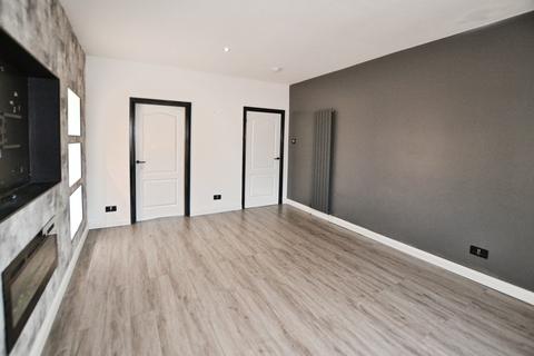 3 bedroom flat to rent, Broomhouse Avenue, Broomhouse, Edinburgh, EH11