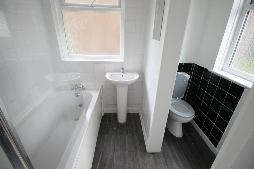 Bathroom.JPG