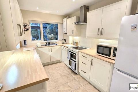undefined, Pinewoods, Bexhill-on-Sea, TN39