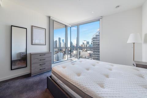 3 bedroom flat to rent, Charrington Tower, Biscayne Avenue, London, E14