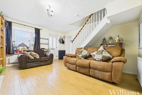 3 bedroom terraced house for sale, Lark Vale, Aylesbury HP19