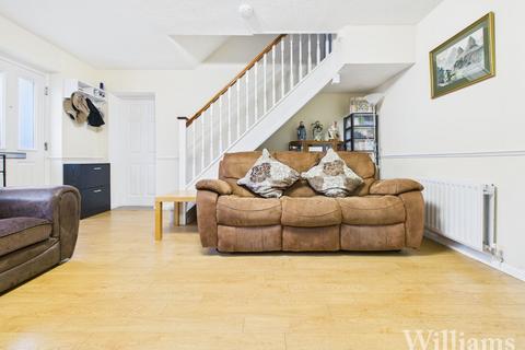 3 bedroom terraced house for sale, Lark Vale, Aylesbury HP19