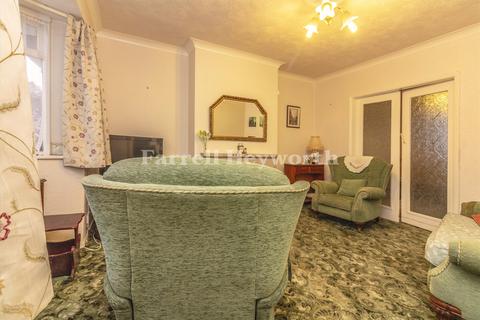 3 bedroom semi-detached house for sale, Watling Street Road, Preston PR2