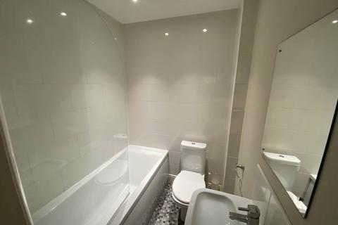1 bedroom in a house share to rent, Knowle Road  (room 2), West Yorkshire LS4