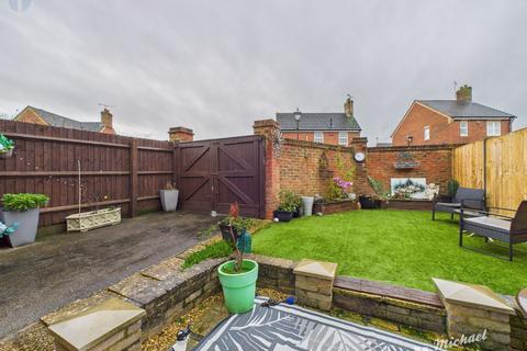 2 bedroom semi-detached house for sale, Lowndes Path, Aylesbury, Buckinghamshire