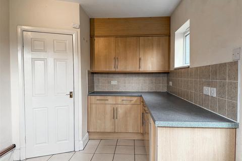 3 bedroom end of terrace house to rent, Renfrew Street, Derby DE21