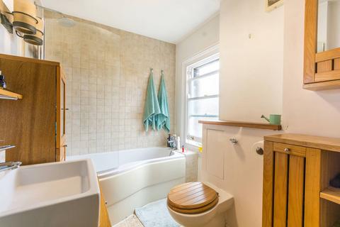 2 bedroom flat to rent, Clifton Hill, St John's Wood, London, NW8