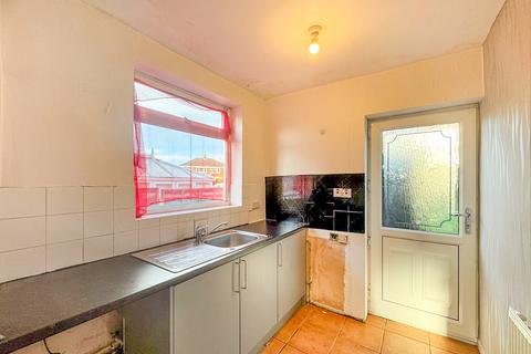 3 bedroom semi-detached house for sale, Stourbridge Road, Dudley, West Midlands