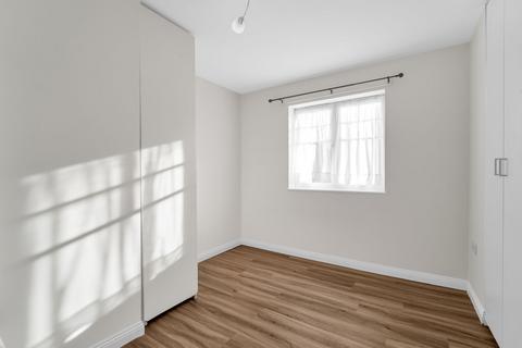 undefined, Warwick Road, West Drayton UB7