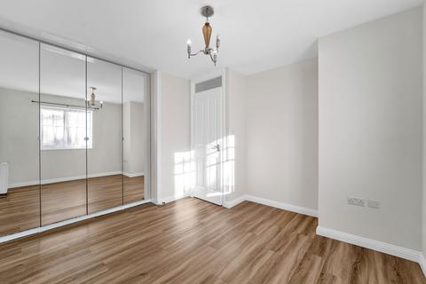 undefined, Warwick Road, West Drayton UB7