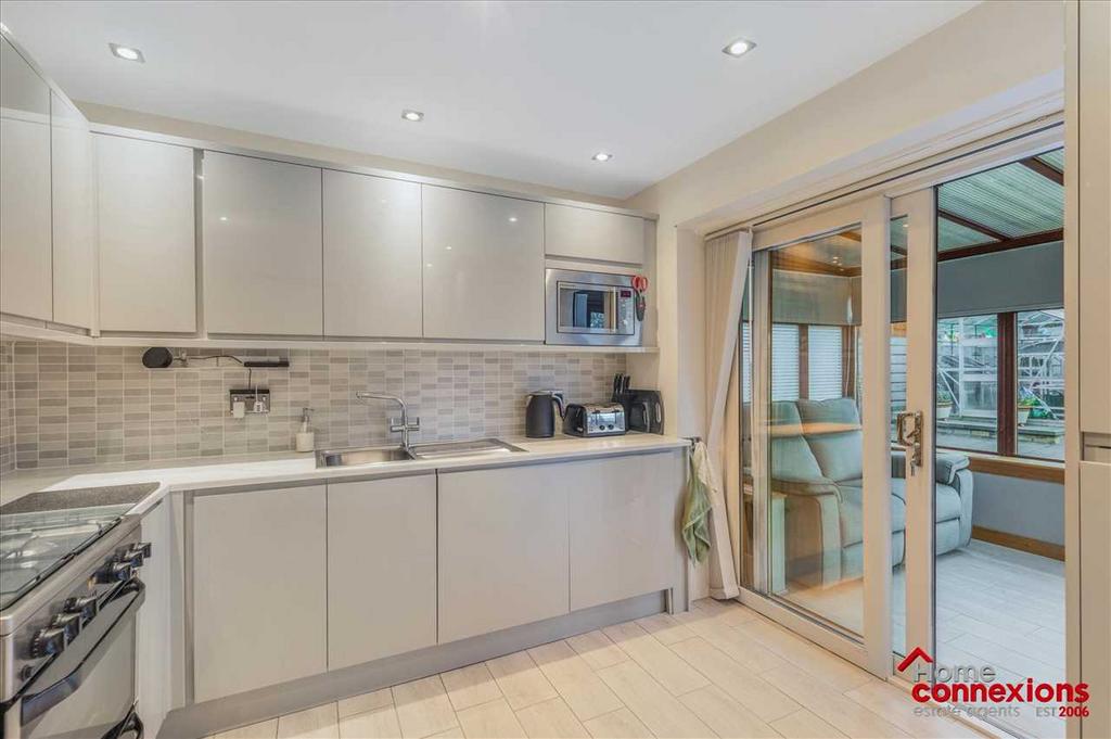 Kitchen (2)