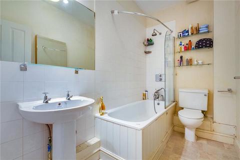 1 bedroom flat to rent, Lavender Hill, London SW11