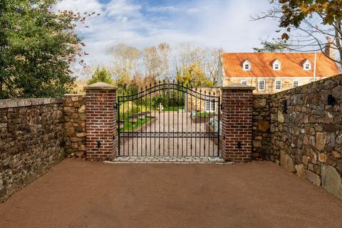 undefined, Langley House