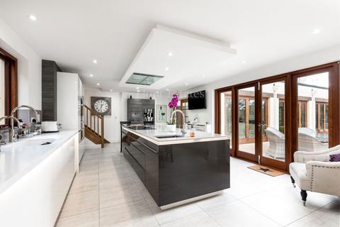 undefined, Langley House