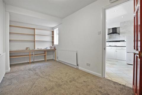 undefined, Northwood HA6