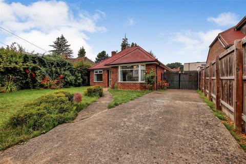 2 bedroom detached bungalow to rent, Bandon Road, Girton, Cambridge