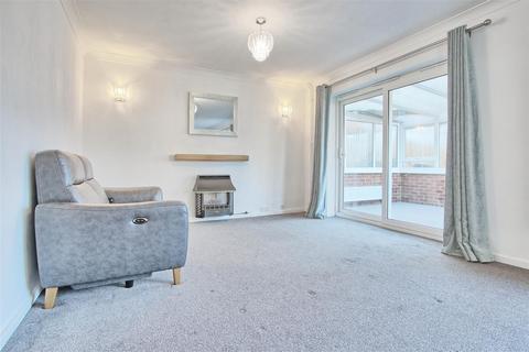 2 bedroom detached bungalow to rent, Bandon Road, Girton, Cambridge