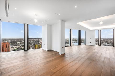 4 bedroom apartment to rent, Thames City London SW8